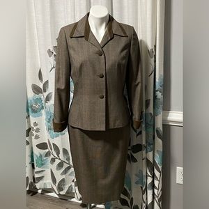 Le Suit Skirt set